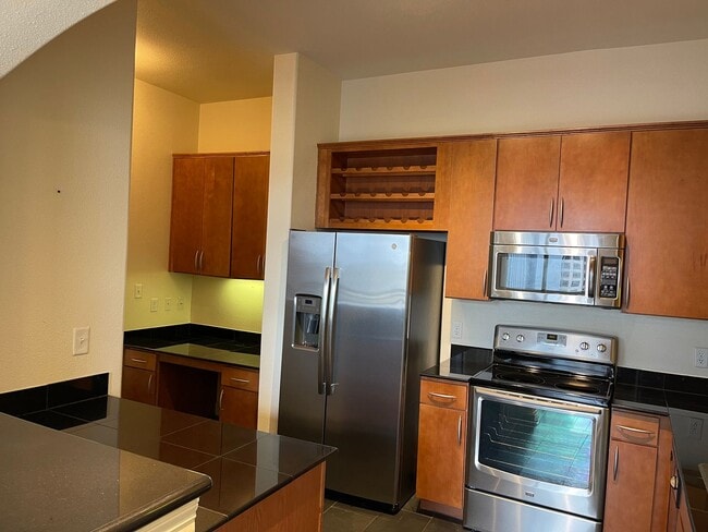 Building Photo - 2 Bedroom, 2 Bathroom Spacious Condo with ...