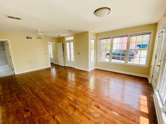 Building Photo - 98 Lummus Dr.- Bonnie's Cottage