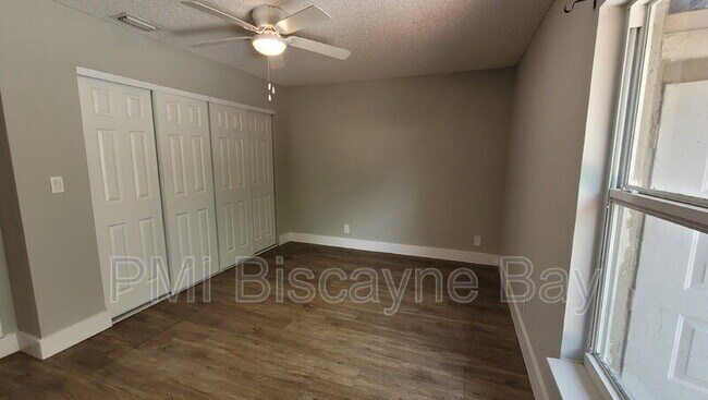 Building Photo - 1309 NW 89th Dr