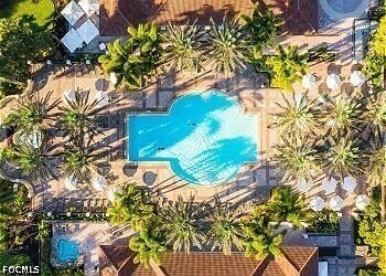Building Photo - 5000 Royal Shores Dr