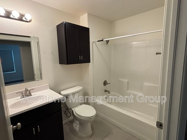 Building Photo - 3817 S 29th W Ave