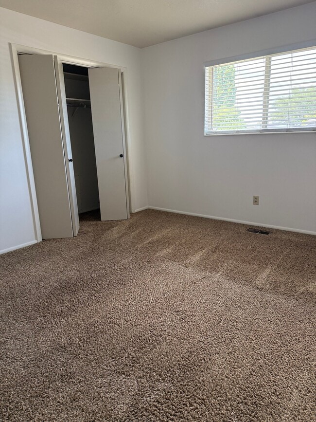 Building Photo - 29 S 1450 W