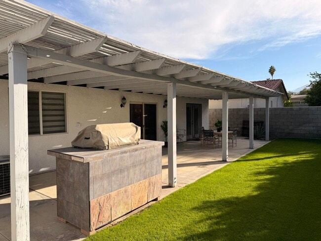 Building Photo - 51905 Avenida Velasco