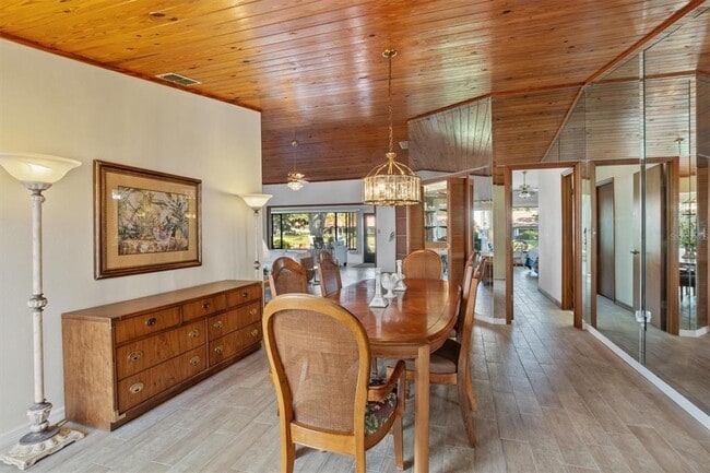 Building Photo - 2637 Sunburst Ct