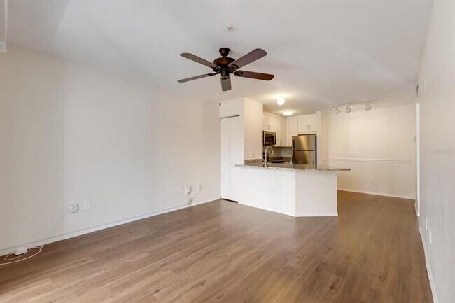 Building Photo - 850 S Tamiami Trl
