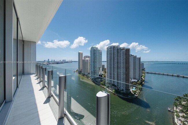 Building Photo - 300 Biscayne Blvd Way