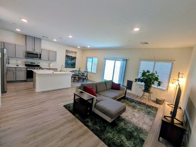 Building Photo - 9926 S Ullom Dr