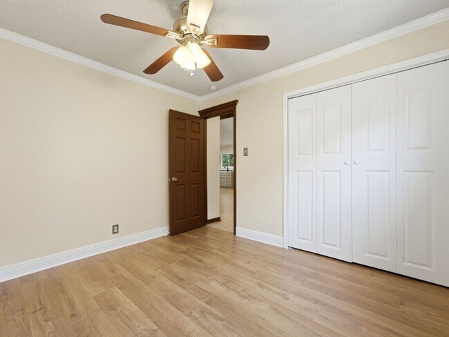 Building Photo - 1114 Churing Dr