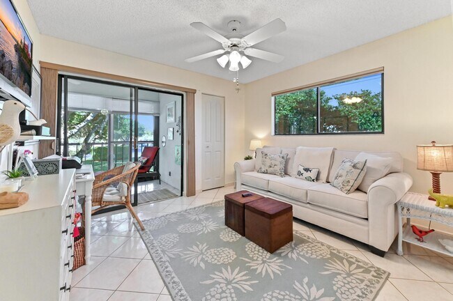 Building Photo - 15217 Lakes of Delray Blvd
