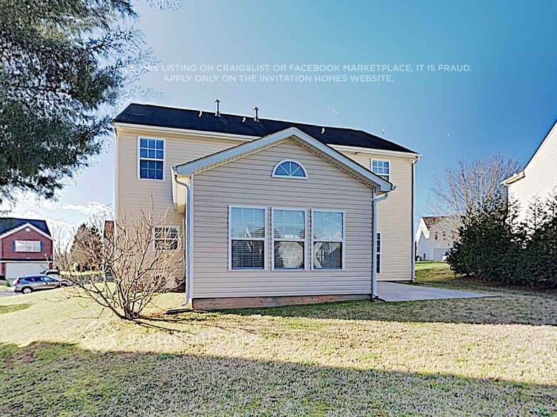 Building Photo - 2212 Big Pine Dr