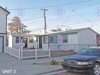 Building Photo - Charming 1 bedroom 1 Bath , low-maintenance, and perfectly located — this home offers the privacy...