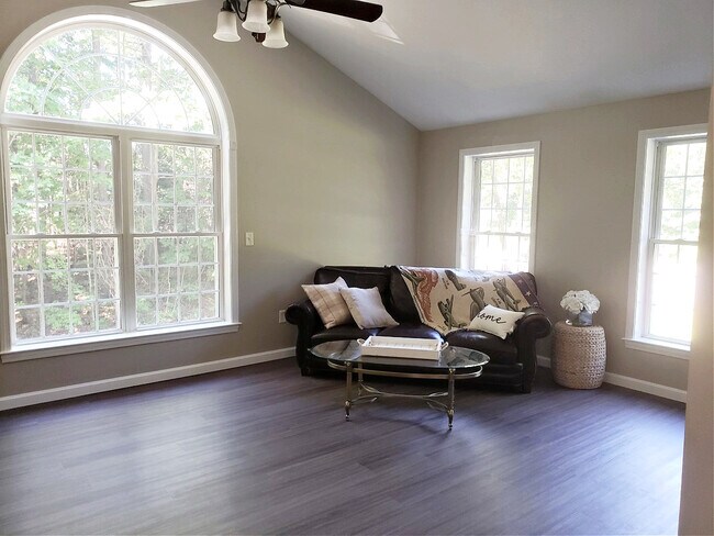 Building Photo - 13 Aldrich St