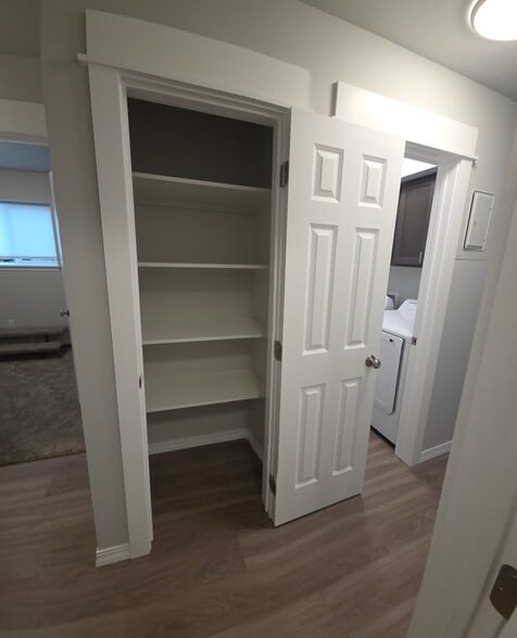 Building Photo - 405 S 20th Ave