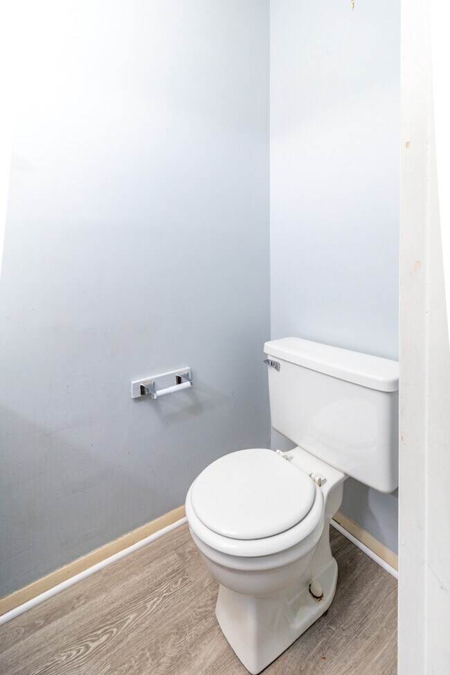 Building Photo - 9157 Cedarpark Ln NW