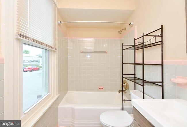 Building Photo - 3232 Ridge Pike