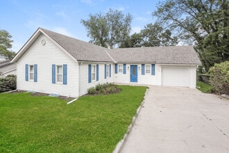 Building Photo - 109 Rader Ave