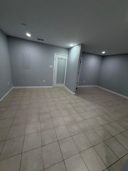 Building Photo - 13301 Aiken Pl