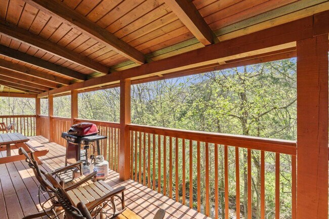 Building Photo - 1844 Trout Way