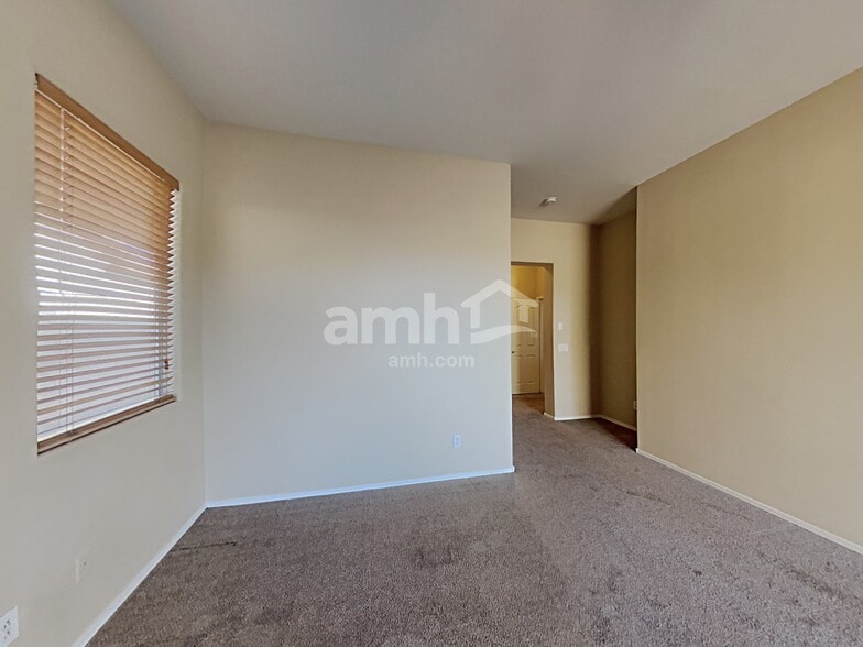 Building Photo - 13544 W Ironwood St