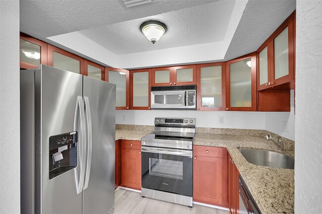 Building Photo - 4525 Poinciana St