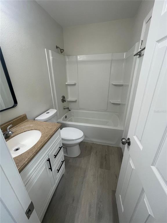 Building Photo - 6104 Curry Ford Rd