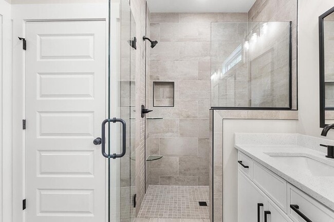 Building Photo - 1173 Black Rock Rd