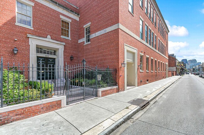 Interior Photo - The Academy Luxury Apartments and Townhomes