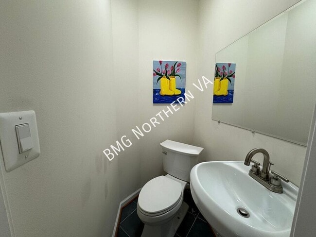 Building Photo - 4412 Volta Pl NW