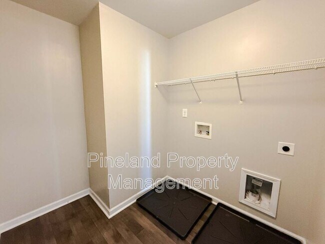 Building Photo - 475 Walters Run Dr