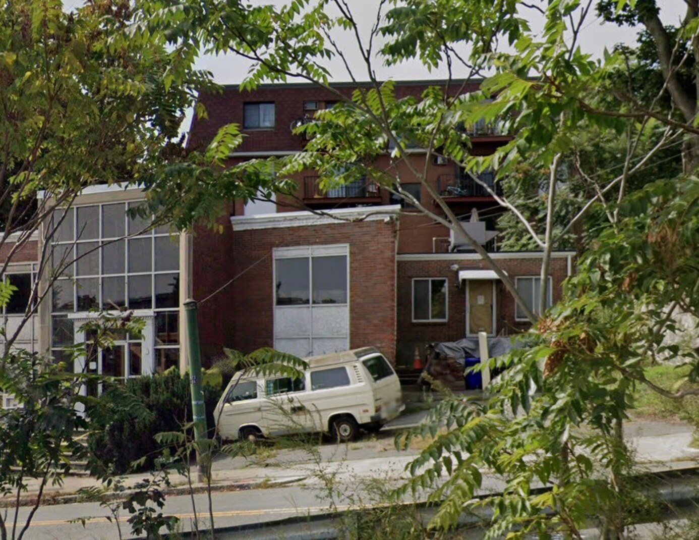 Building Photo - 84 Fellsway E