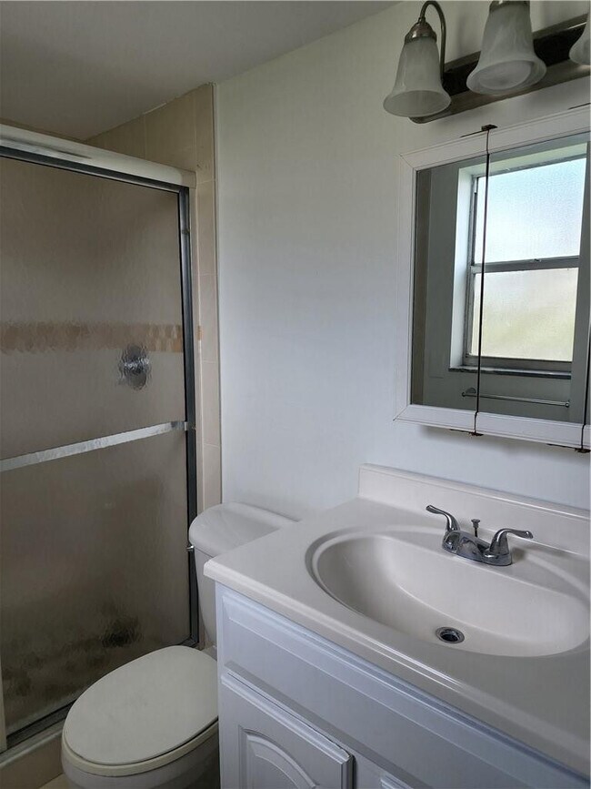 Building Photo - 9911 Sandalfoot Blvd