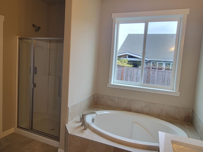 Building Photo - Brand new 2 bedroom home + den