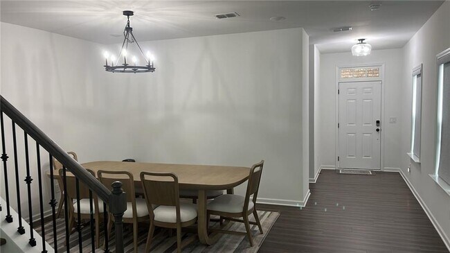 Building Photo - 651 Allier Ter