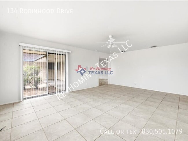 Building Photo - 134 Robinhood