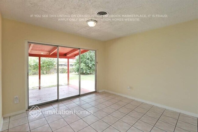 Building Photo - 18935 NW 8th Ave