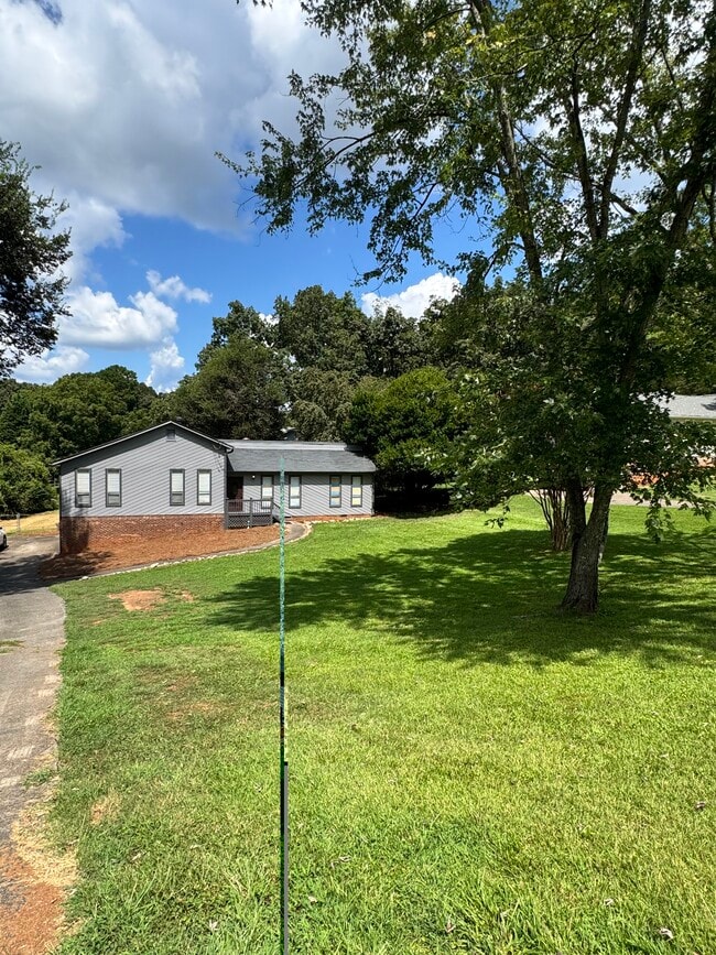 Building Photo - 116 Trickum Hills Dr