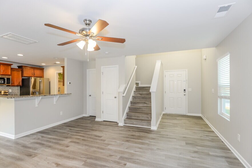 Building Photo - 2641 Hunters Moon Lane