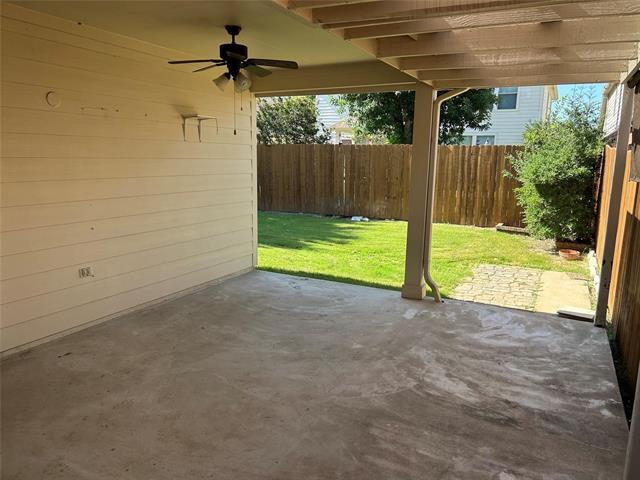 Building Photo - 816 Lake Grove Dr