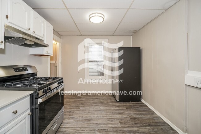 Building Photo - 2117 W 85th St
