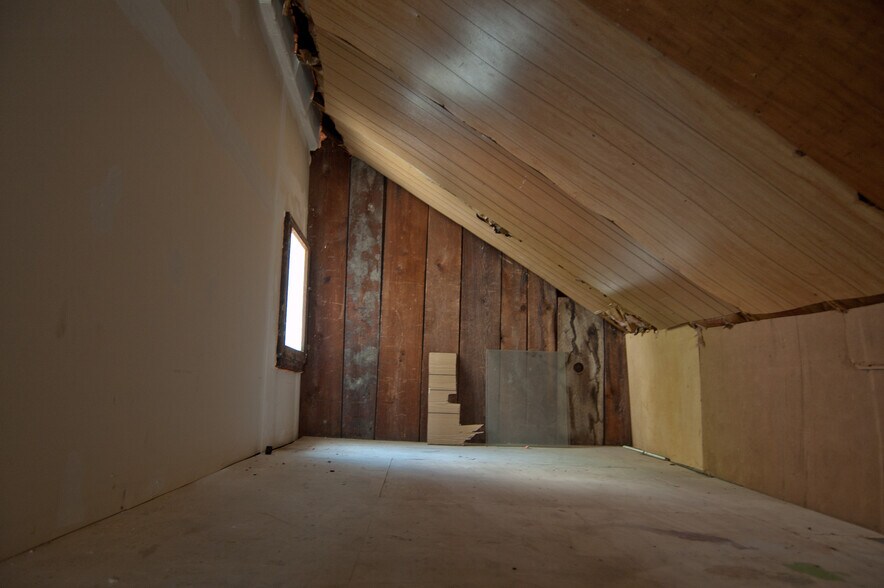 storage area - 314 Park Pl