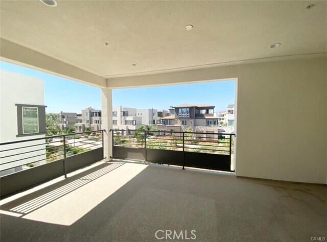 Building Photo - 161 Episode