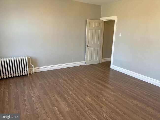 Building Photo - 1192 Yorkship Square