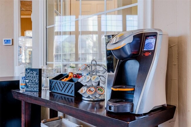 Building Photo - 11908 Anderson Mill Rd