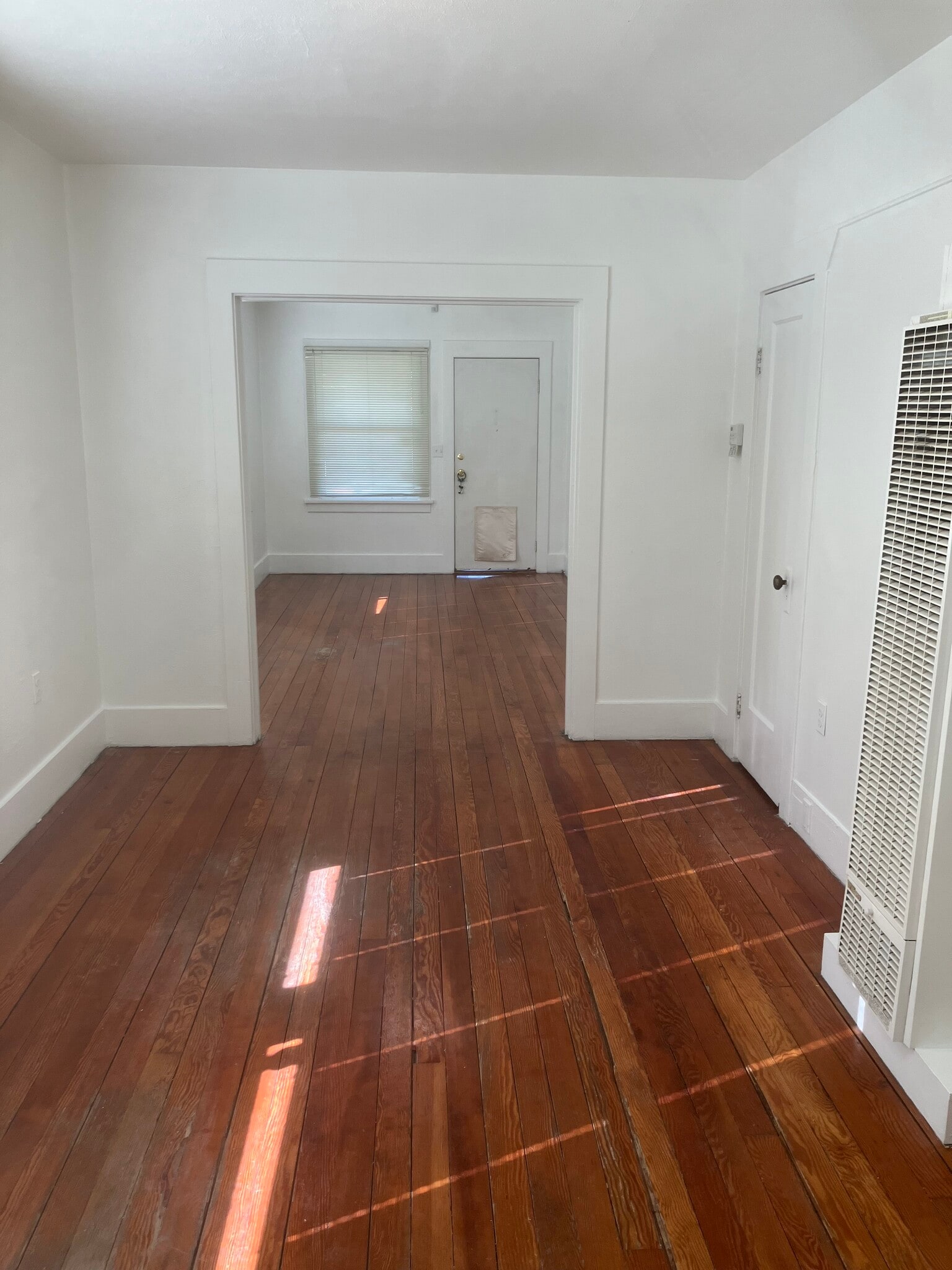 Building Photo - 728 2nd St