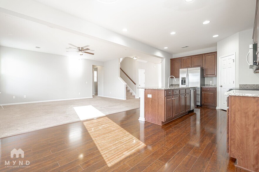 Building Photo - 407 Forest Hills Rd