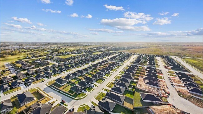 Building Photo - 9721 Chelsea St