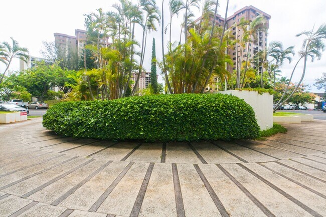 Building Photo - 98-410 Koauka Loop #14B