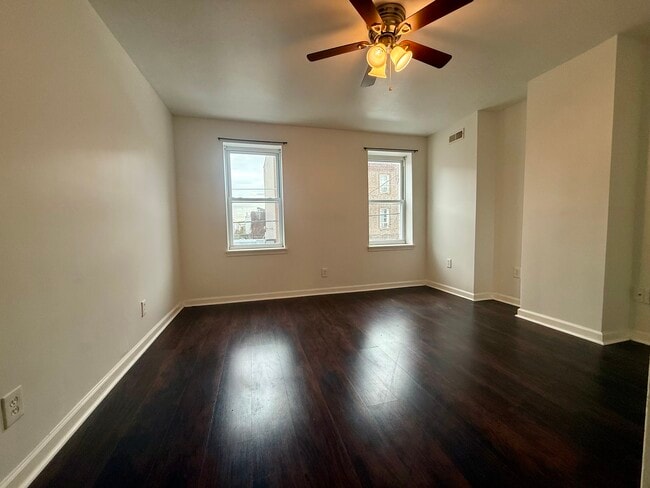 Building Photo - 1719 S 6th St