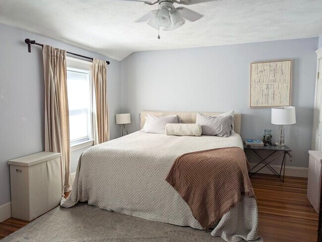 Building Photo - 100 Church St