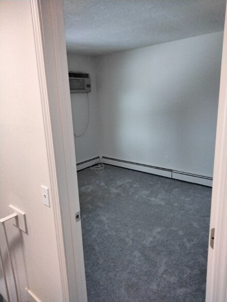 Building Photo - 7434 72nd Ln N